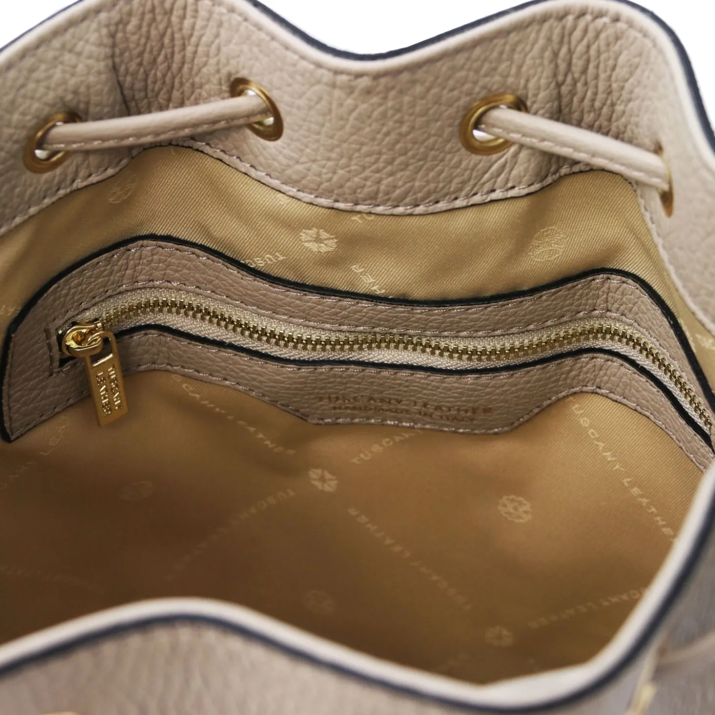 Beuteltasche aus Leder