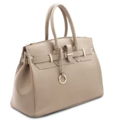 Handtasche aus Leder mit Goldfarbenen Beschläge