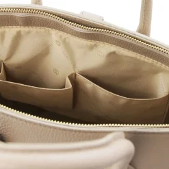 Handtasche aus Leder mit Goldfarbenen Beschläge