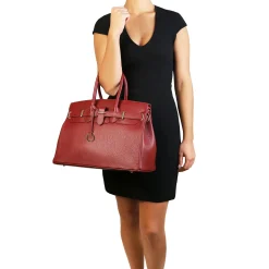Handtasche aus Leder mit Goldfarbenen Beschläge