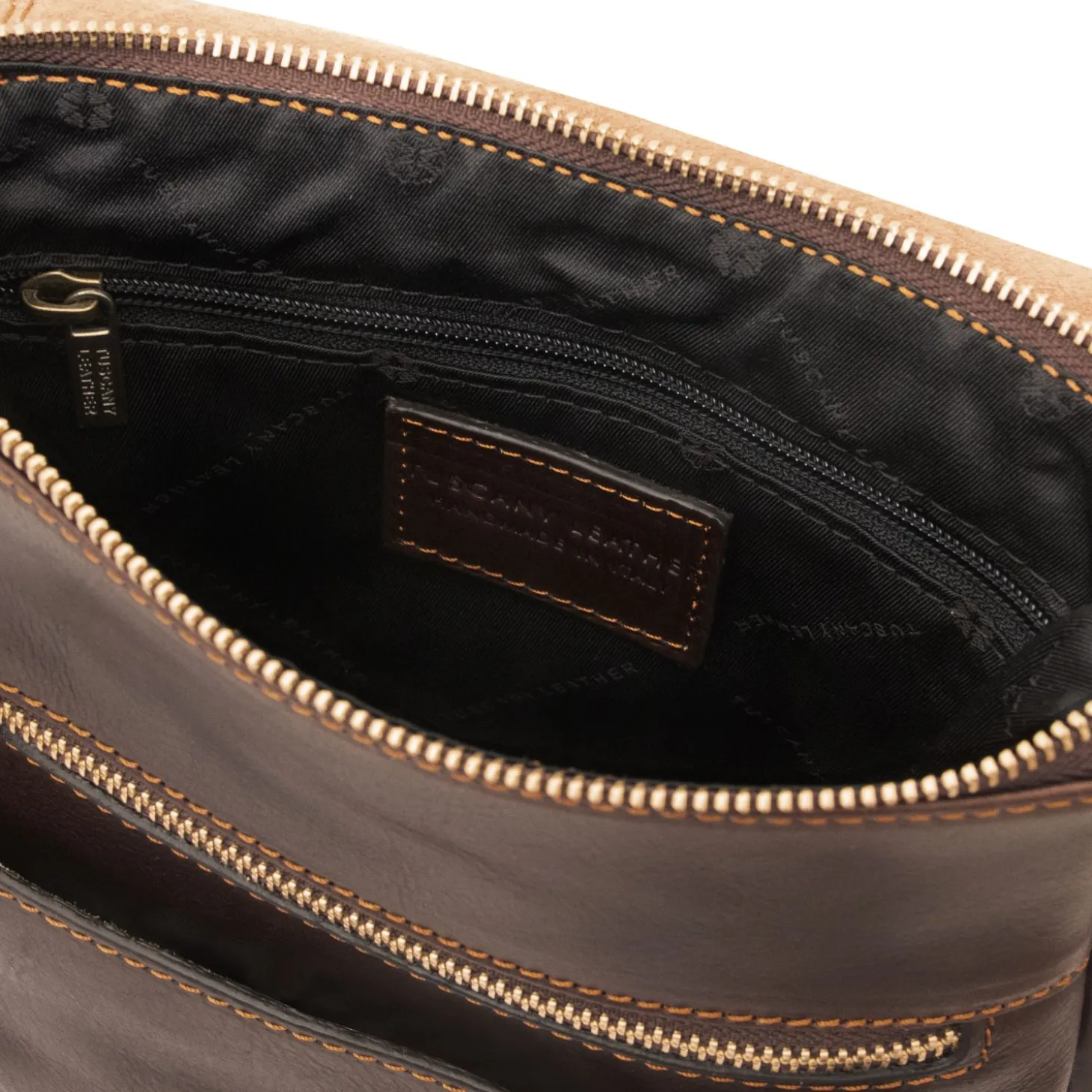 Herrentasche aus Leder mit Vordertasche