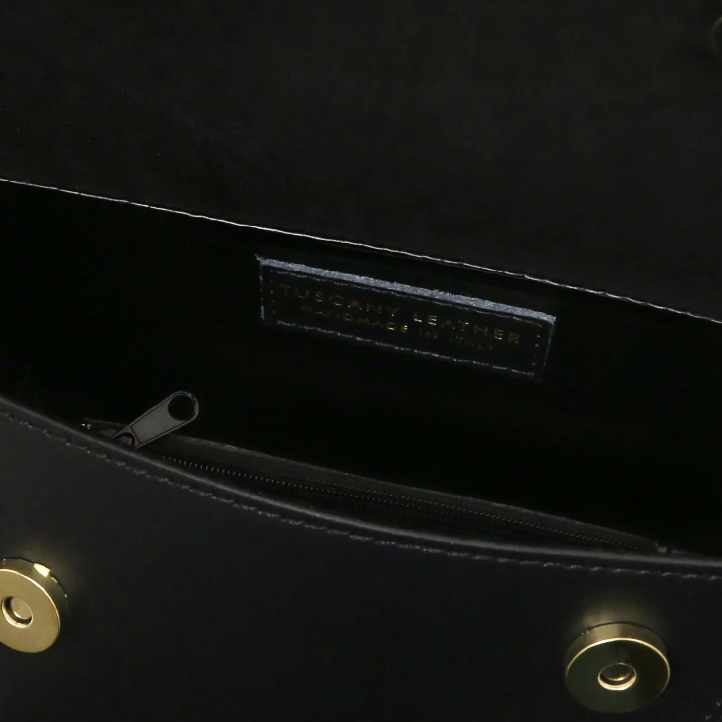 Schultertasche aus Leder