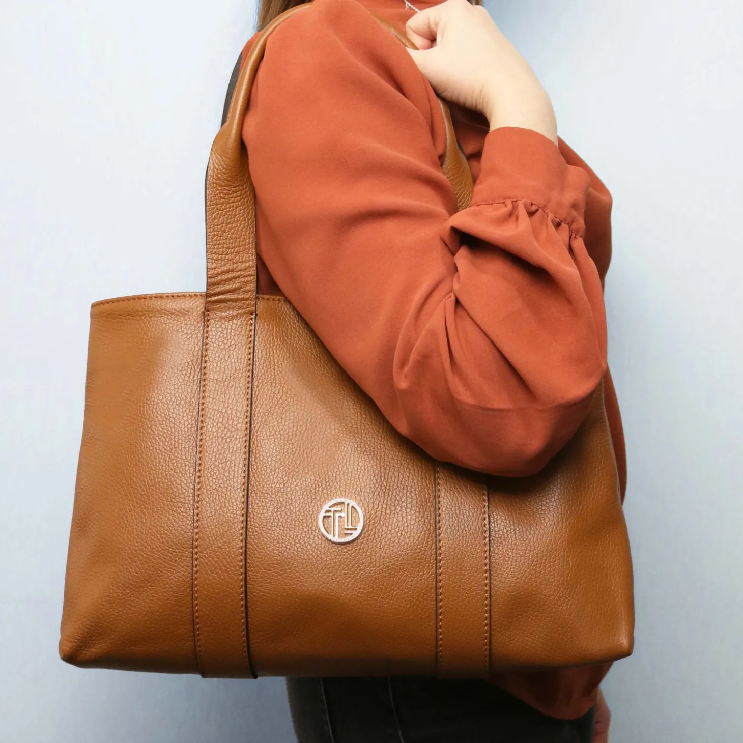 Schultertasche aus Weichem Leder