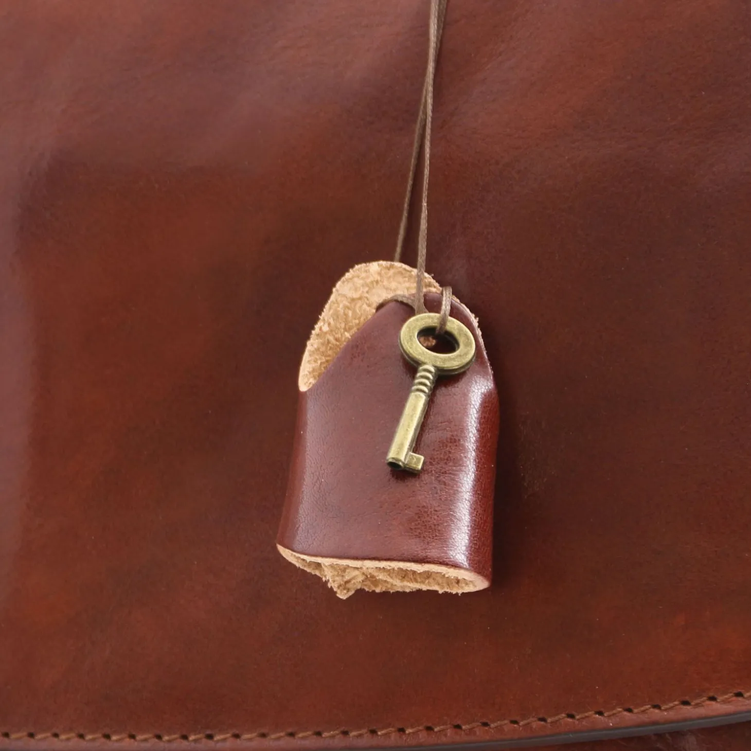 TL SMART Multifach-Notebooktasche aus Leder