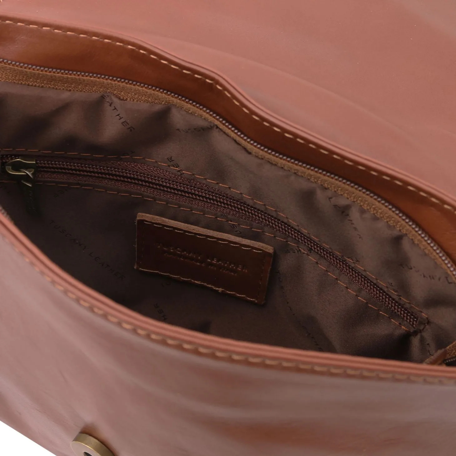 Umhängetasche aus Weichem Leder mit Quasten